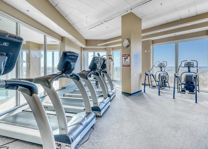Beachfront W Amazing Gulf Views Shared Pools Hot Tub And Fitness Holiday home